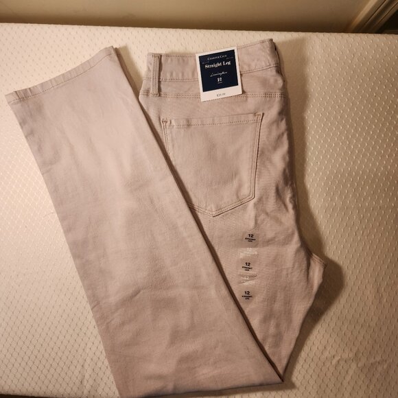 Charter Club Lexington Tummy Control Straight-Leg‎ Jeans Beige Denim Size 12 NWT - Picture 1 of 14